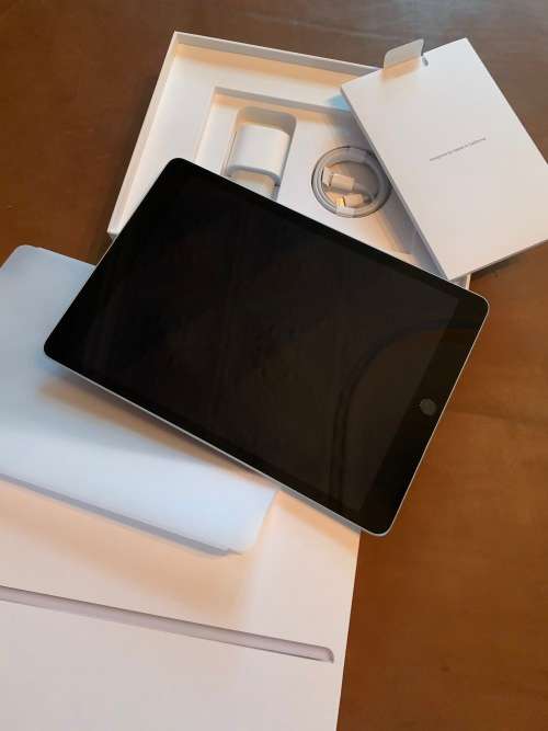 iPad 10.2-inch (9th gen) Wi-Fi 64GB - Silver