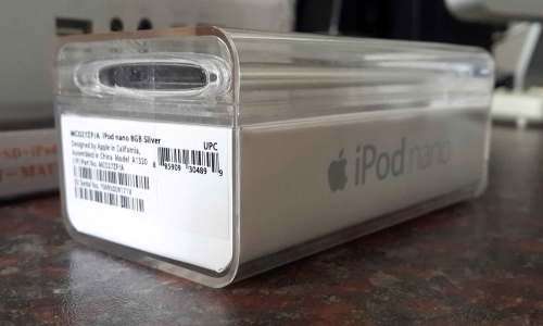 Ipod Nano 8GB and Speakers