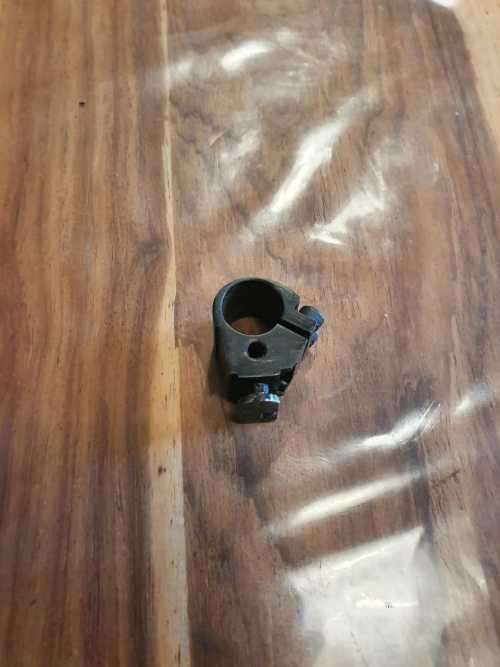 Bayonet with barrel lug adapter to fit R4 / Galil rifle.