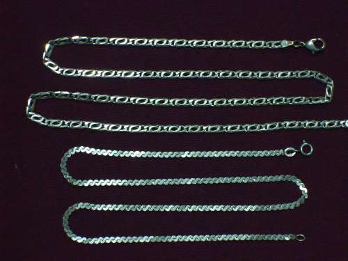 2x Beautiful sterling silver necklaces. Total weight 25.12gr. Re-listing due to non payment.