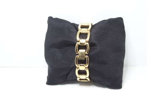 Stylish Tempo quartz ladies wrist watch. Good working condition.