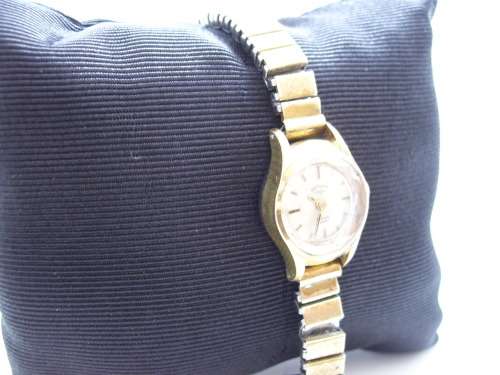 Vintage Rotary 17 jewels incabloc ladies time piece.
