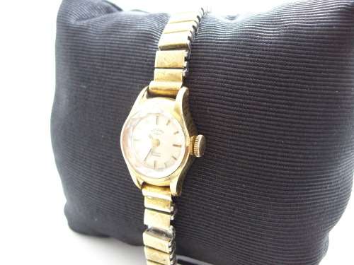 Vintage Rotary 17 jewels incabloc ladies time piece.