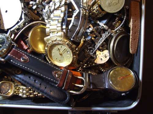 Treasure chest full off interesting assorted items. . CRAZY R1 START!!!. PLEASE READ DESCRIPTION.