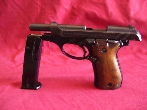 DEACTIVATED!!! Beautiful Pietro Beretta Mod84 9mm Short Pistol. Exellent Collectors Piece.