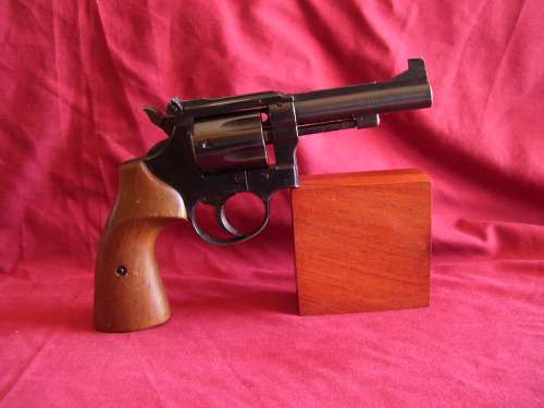 DEACTIVATED!!! RS Mod 77 Cal .32 SUW Long. Beautiful Collectors Revolver. Crazy R1 Start!!!