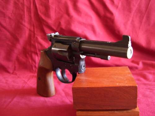 DEACTIVATED!!! RS Mod 77 Cal .32 SUW Long. Beautiful Collectors Revolver. Crazy R1 Start!!!