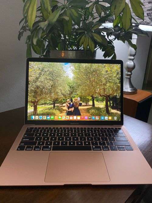 MacBook Air 13 inch, 2019, Rose Gold