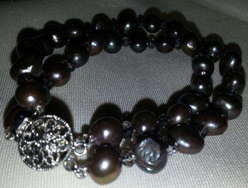EXTRAORDINARY BEAUTIFUL BLACK PEARL BRACELET!!