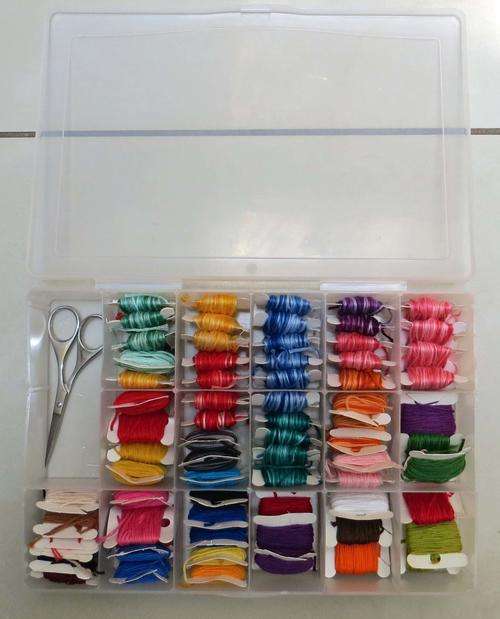 LARGE LOT OF EMBROIDERY THREAD INCLUDING SCISSORS AND BOX FREE POSTAGE!