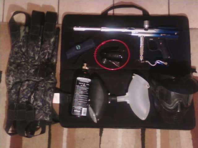 ****PIRANHA GTI AUTO MARKER, PAINT BALL GUN AND KIT******