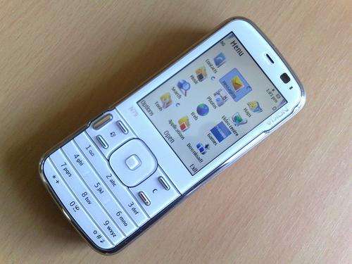 NOKIA N79 CANVAS WHITE IN THE BOX! ULITMATE BEAUTY! POWERFUL MULTIMEDIA HANDSET!