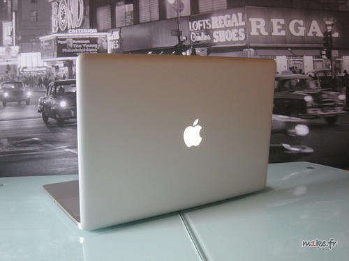 APPLE MACBOOK UNIBODY ALUMINIUM! THE MOST PRESTIGIOUS NOTEBOOK IN THE WORLD!