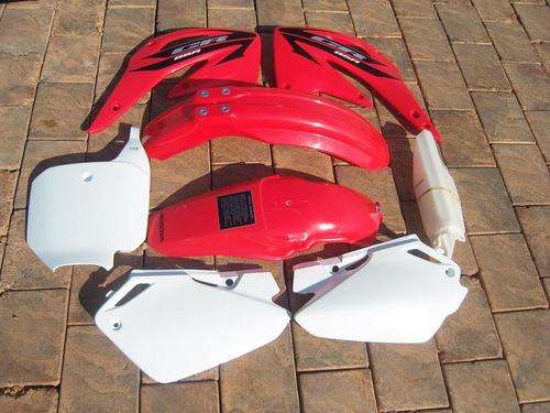 ALMOST NEW CR85 CR 85 PLASTICS