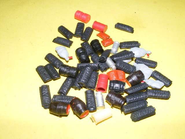 HO Barrels and Bags.