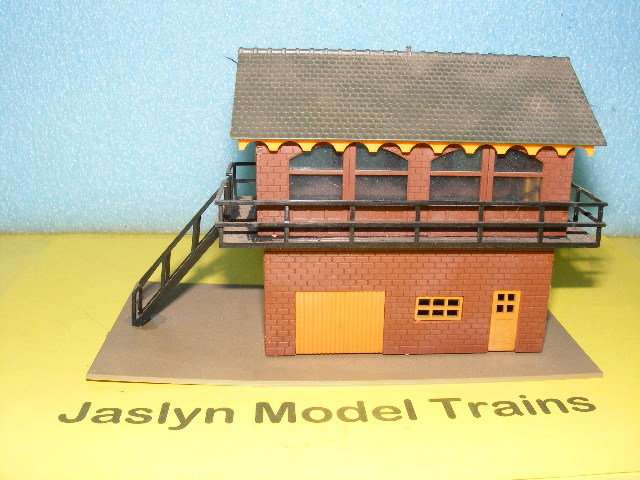 Lima HO Signal Tower.