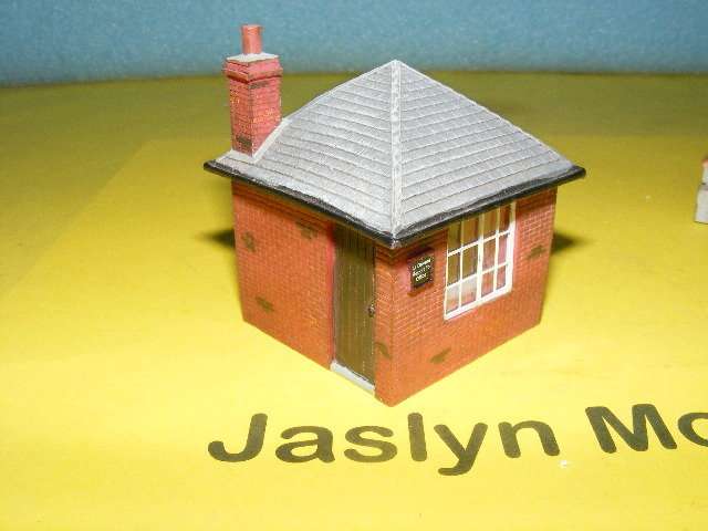 Hornby Skaledale OO Building and accessories.