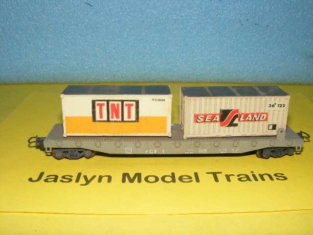 Lima HO Flatbed with containers.