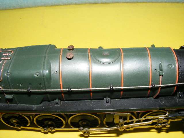 Hornby OO Fying 'Evening Star' 2-10-0 Steam Loco and Tender