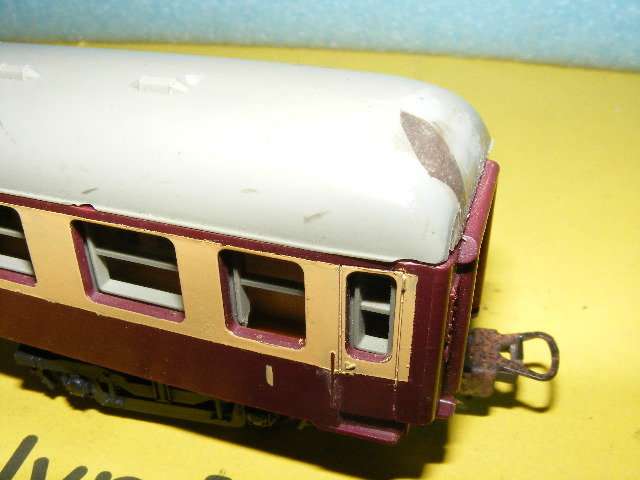 Lima HO DB Passenger Coach.