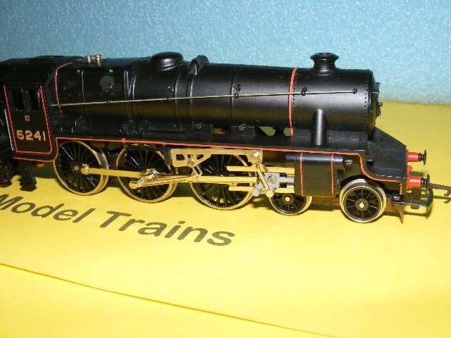 Hornby OO 4-6-0 Steam Loco and Tender (Boxed) - DCC