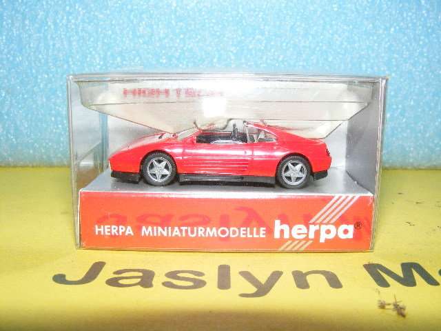 Herpa HO Ferrari.