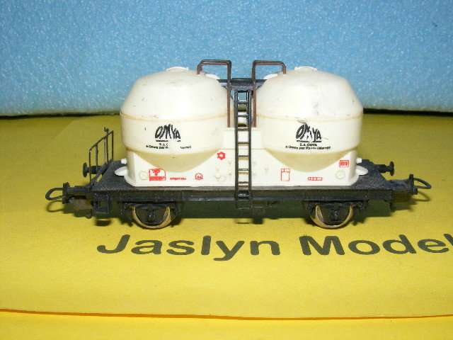 Lima HO Twin Silo Wagon