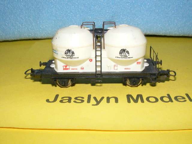 Lima HO Twin Silo Wagon