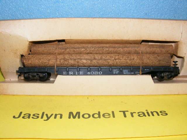 Revell HO Flatbed with Wood Load (Boxed)
