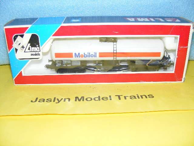 Lima HO Mobiloil Tanker (Boxed)
