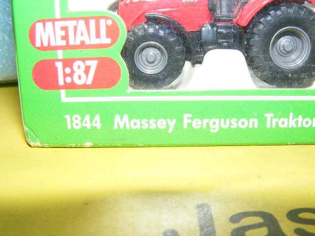 Siku HO Massey Ferguson Tractor with Trailer (Boxed)