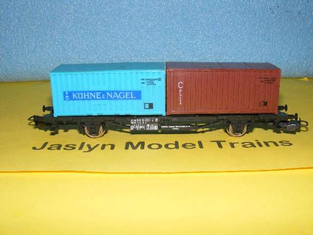 Lima HO Flatbed with Containers