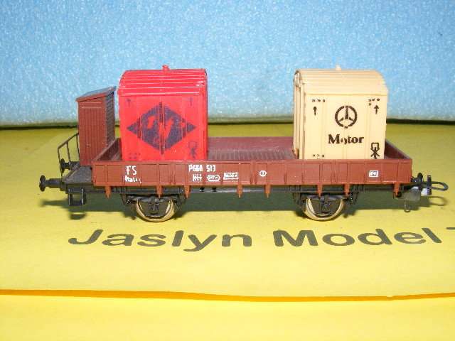 Lima HO Flatbed with load (Boxed)