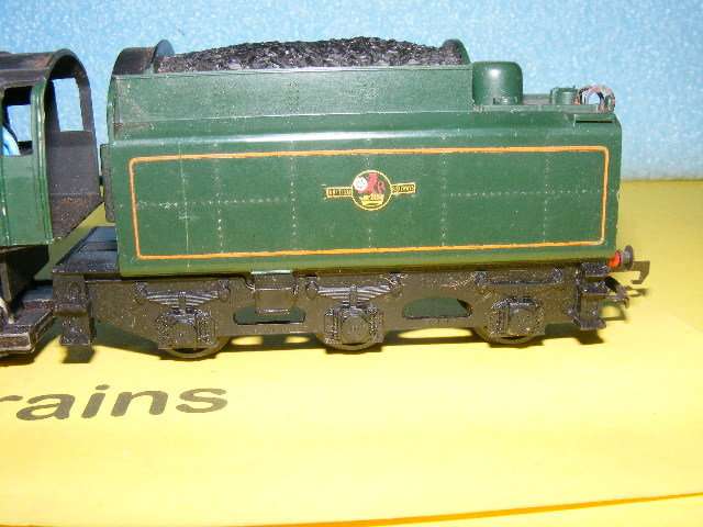 Tri-ang OO Steam Loco and Tender - For spares/ repairs.