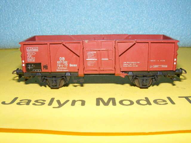 Lilliput HO Hopper Wagon.