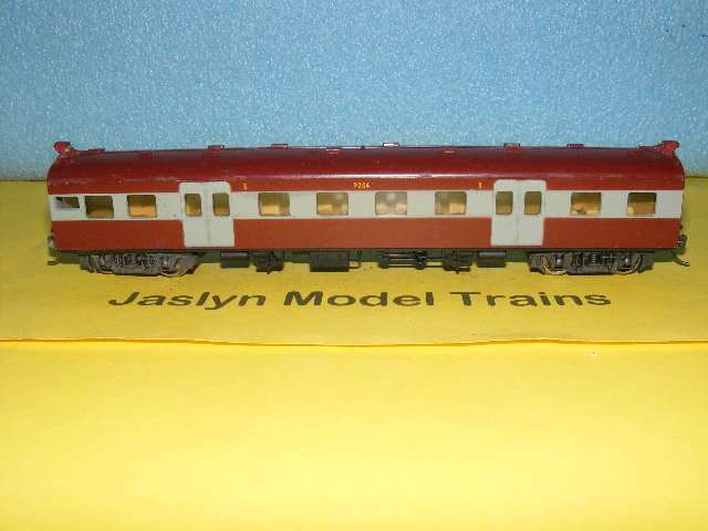 Lima HO SAR/ SAS Suburban 3rd Class Passenger Coach.