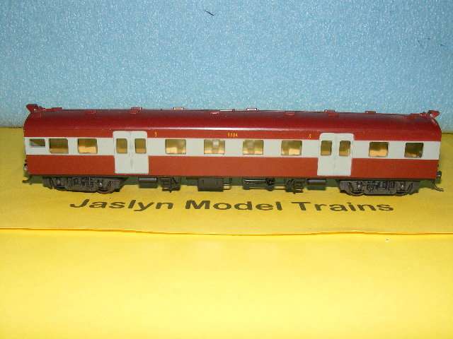 Lima HO SAR/ SAS Suburban 3rd Class Passenger Coach.