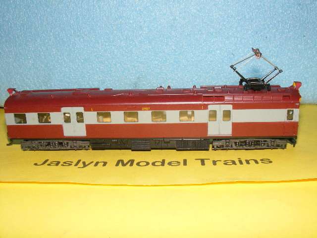 Lima HO SAR/ SAS Suburban Electric Loco - Powered.