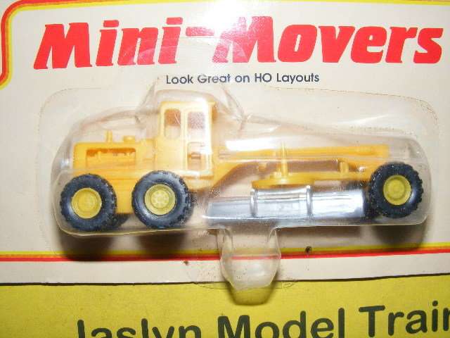 IHC HO Construction Vehicle.