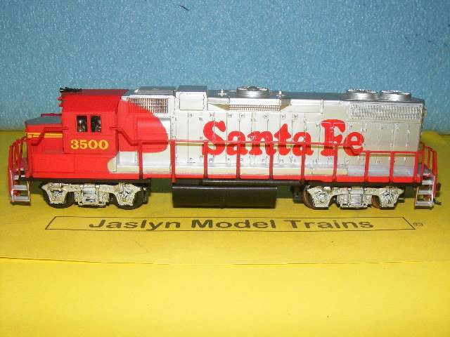 Life Like HO Sante Fe Diesel Loco,