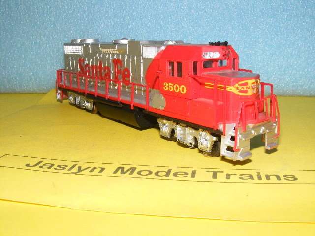 Life Like HO Sante Fe Diesel Loco,