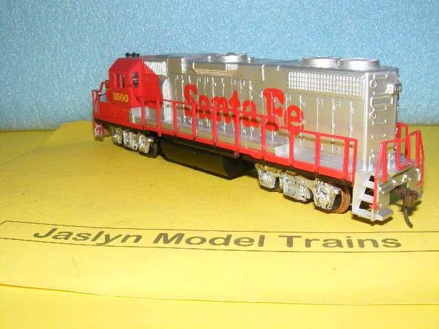 Life Like HO Sante Fe Diesel Loco,