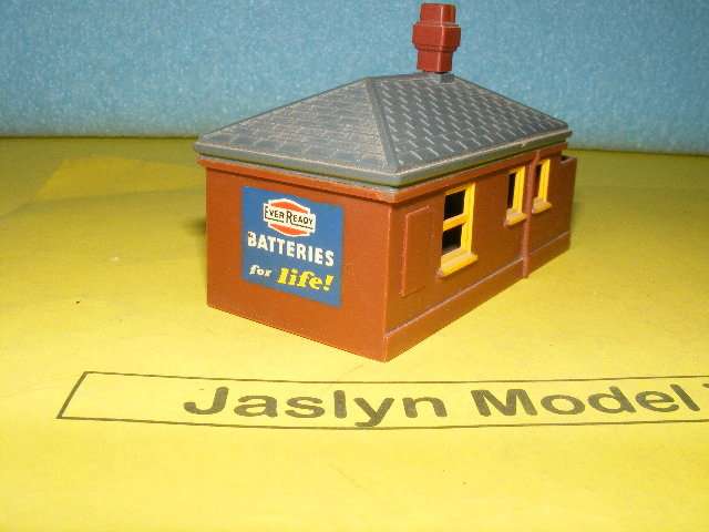 Tri-ang OO Station Building