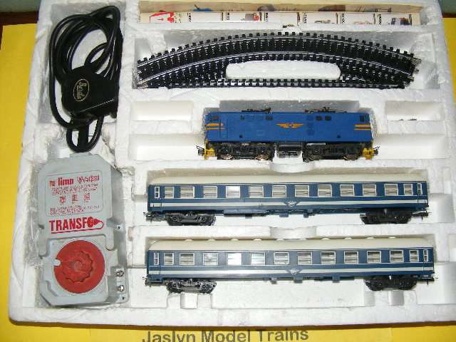 Lima HO SAR/ SAS Blue Train Set (Boxed)