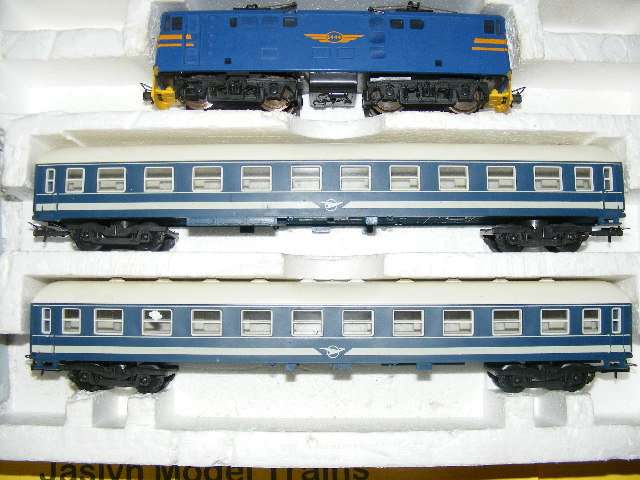 Lima HO SAR/ SAS Blue Train Set (Boxed)