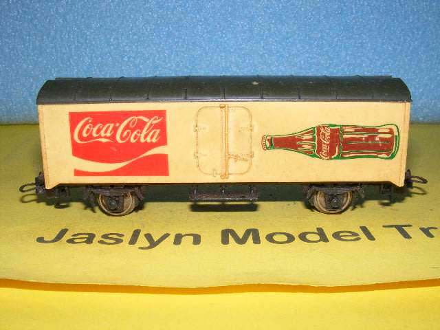 Lima HO Coke Box Wagon,