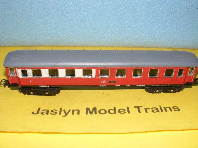 Piko HO Passenger coach - Repainted