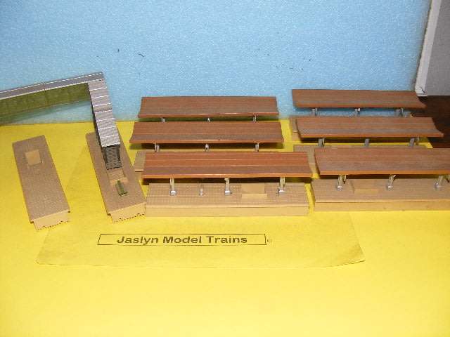 HO Job lot Platforms and Pedestrian Crossing,