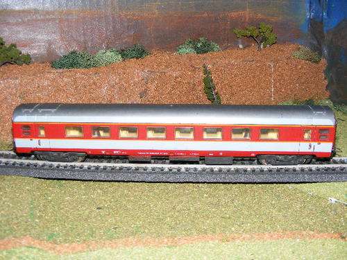 Lima HO Passenger coach.