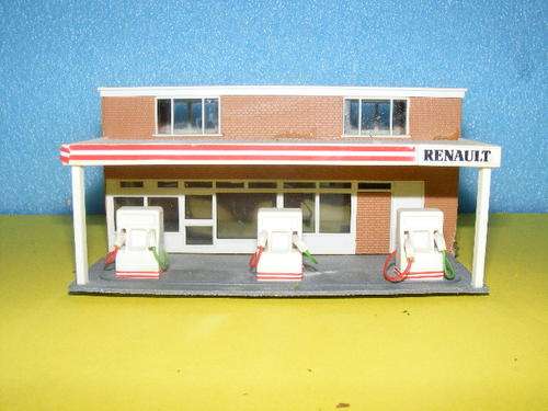 HO Petrol station